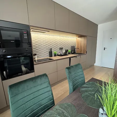 Sixty Apartment *